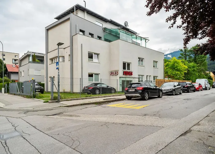 Near Bergisel Jump Apartament